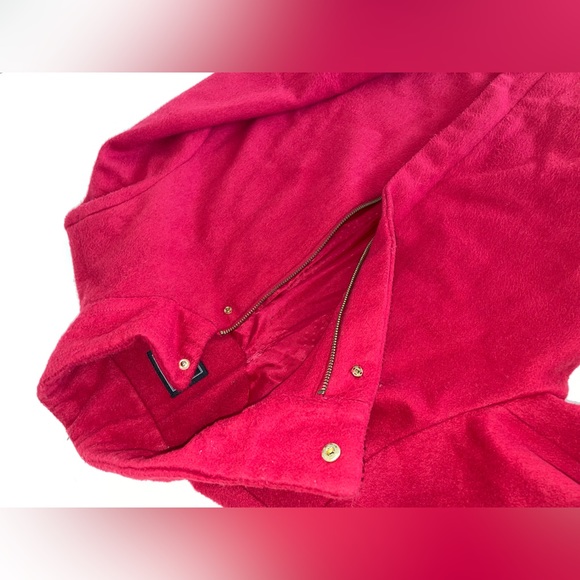 Red coat - Picture 3 of 4